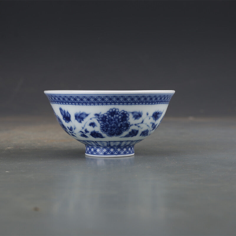 3.7" Collect Chinese Blue-and-white Porcelain Lotus Pond Flower Branch Tea Cup