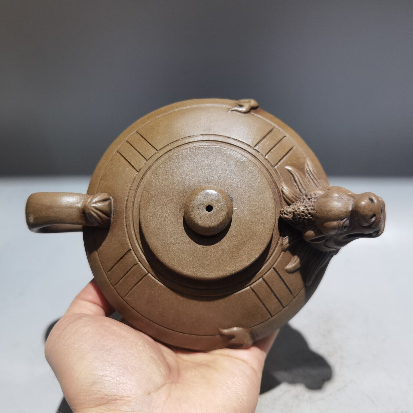 Chinese Yixing Zisha Clay Handmade Exquisite Teapot(霸下壶 低款:乾隆年制)