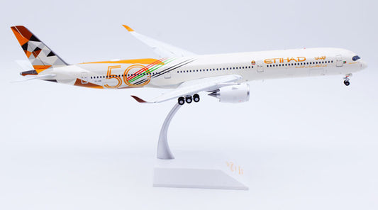 1:200 JC Wings ETIHAD AIRBUS A350-1000 Flap Down Airplane Diecast Aircraft Model