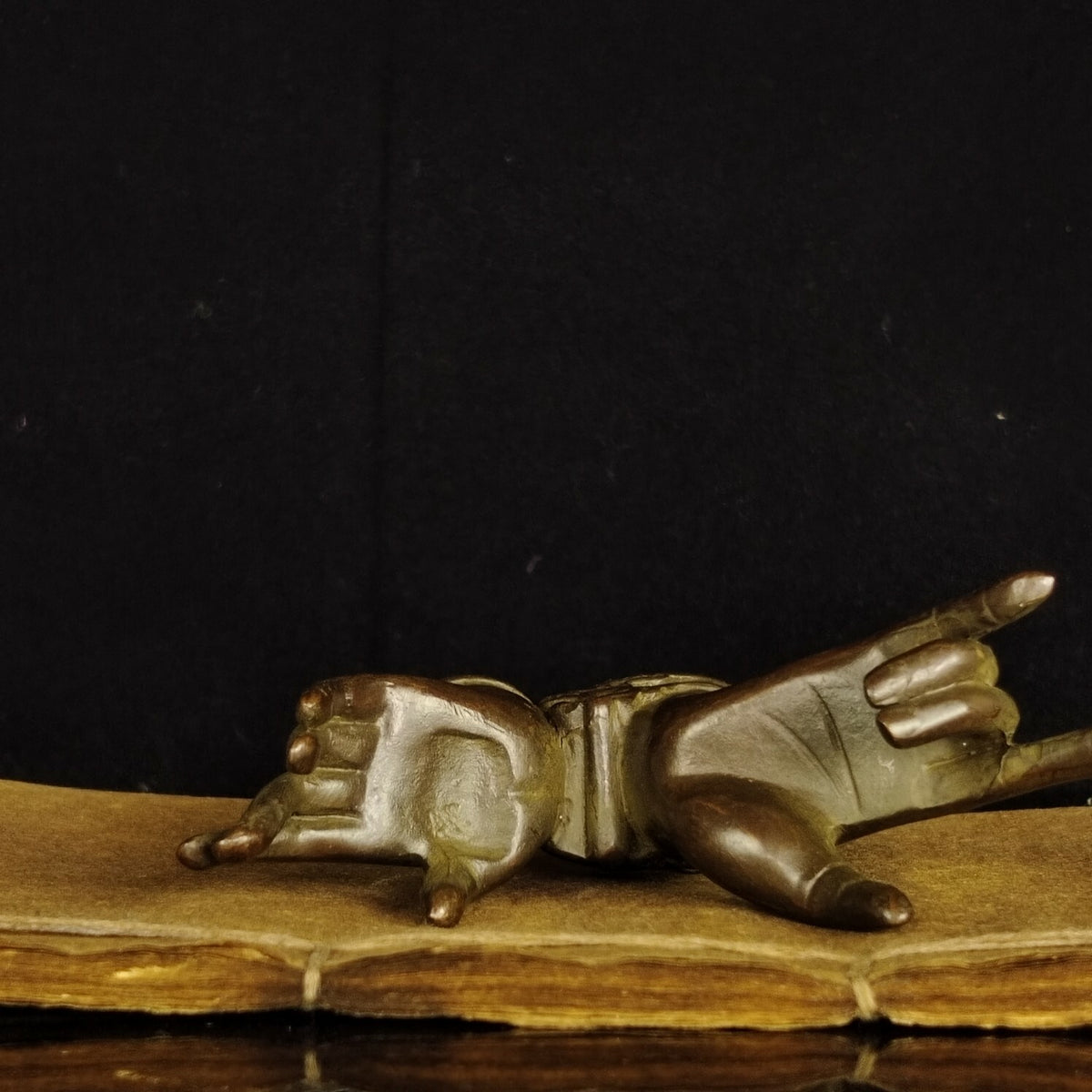 Chinese Antique Bronze Buddha Hand Shelf Ornament Statue