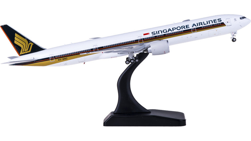 1:400 Phoenix SINGAPORE AIRLINES BOEING 777-300ER Passenger Plane Diecast Model