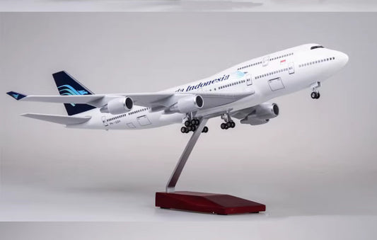 47CM 1:150 Garuda Indonesia BOEING 747-400 Airplane Landing Gears Resin Model