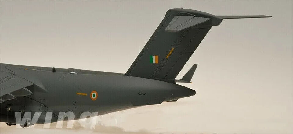1:200 27CM Hogan INDIAN AIR FORCE BOEING C-17A Aircraft ABS Plastic Plane Model