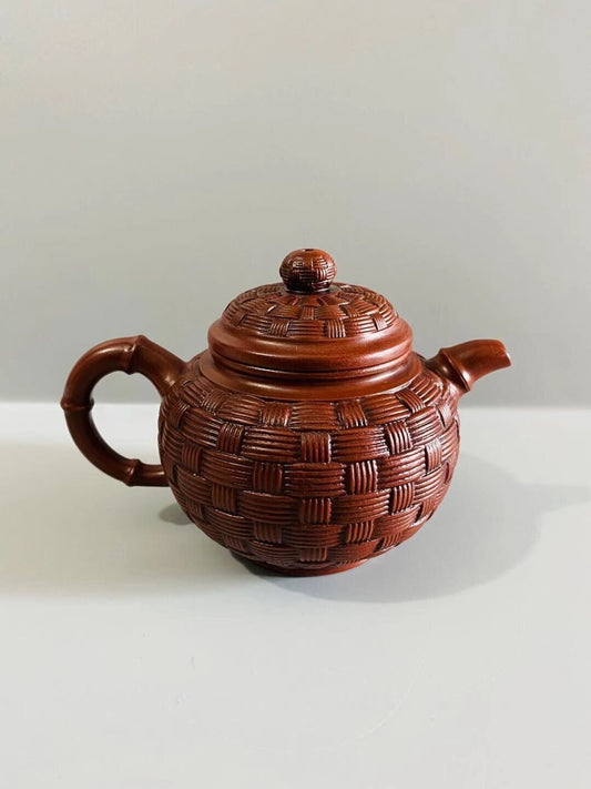 Chinese Yixing Zisha Clay Handmade Exquisite Teapot(竹编掇只壶 底款:姜礼明)