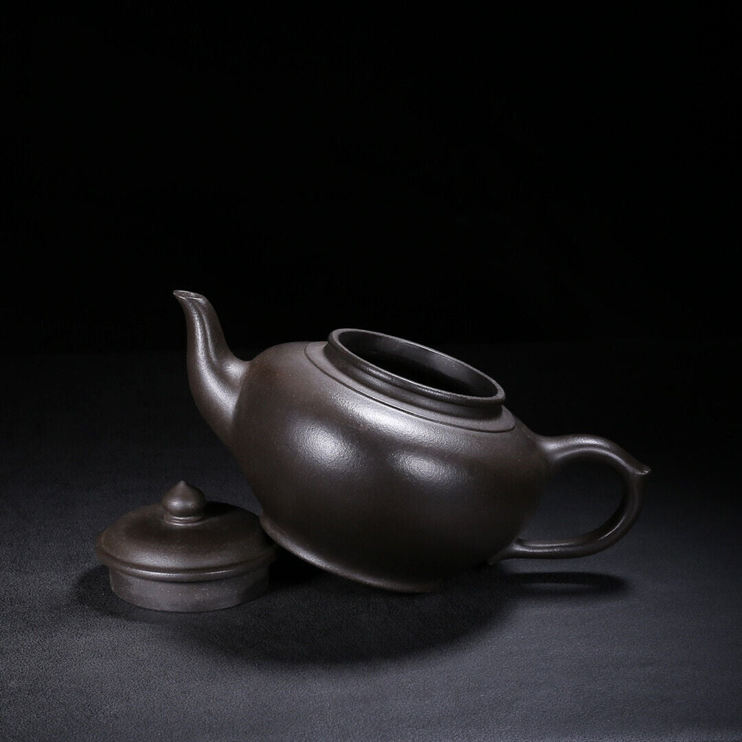 Chinese Yixing Zisha Clay Handmade Exquisite Teapot (笑樱 底款:顾景舟)