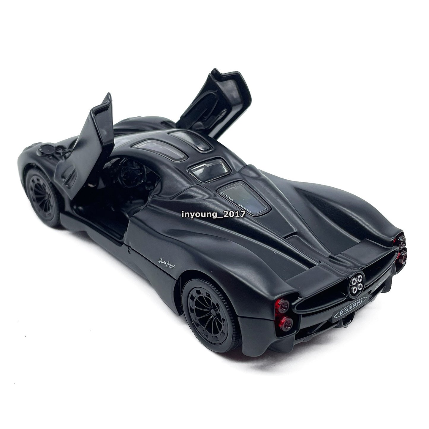 1/36 Pagani Utopia Model Car Diecast Toy Cars Toys for Boys Kids Gifts Black