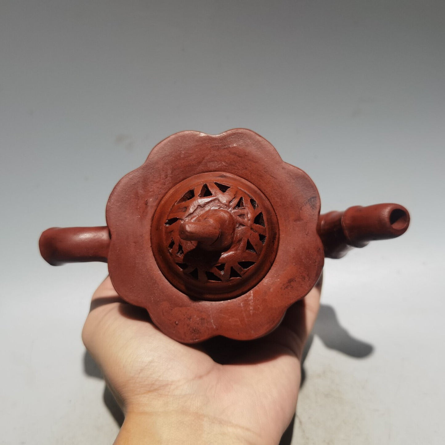 Chinese Yixing Zisha Clay Handmade Exquisite Teapot(多棱镂空壶 低款:陈鸣远)