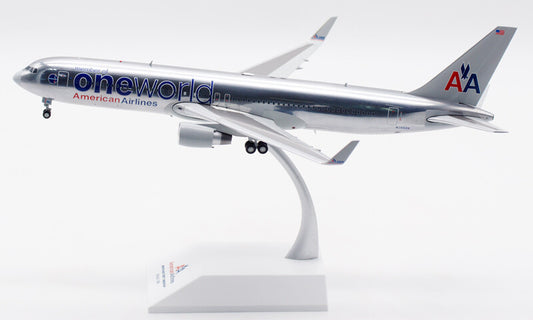 1:200 JC Wings oneworld American Airlines BOEING 767-300ER Plane Diecast Model