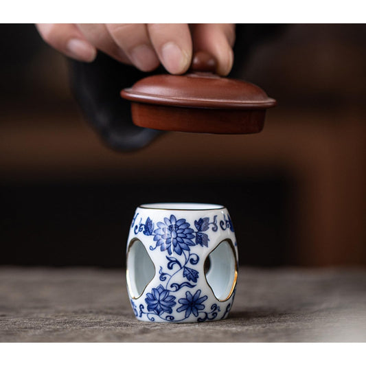 Chinese Blue White Ceramic Tea Pet Teapot Cover Holder 4.3cm Tea Play Tea Decor