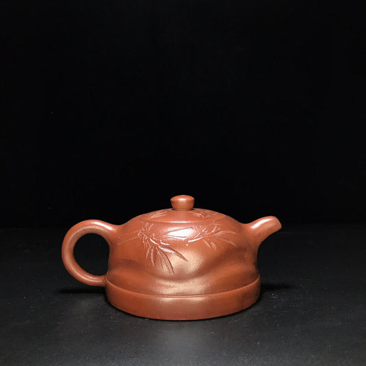 Chinese Yixing Zisha Clay Handmade Exquisite Teapot (半瓢 底款:顾景舟)