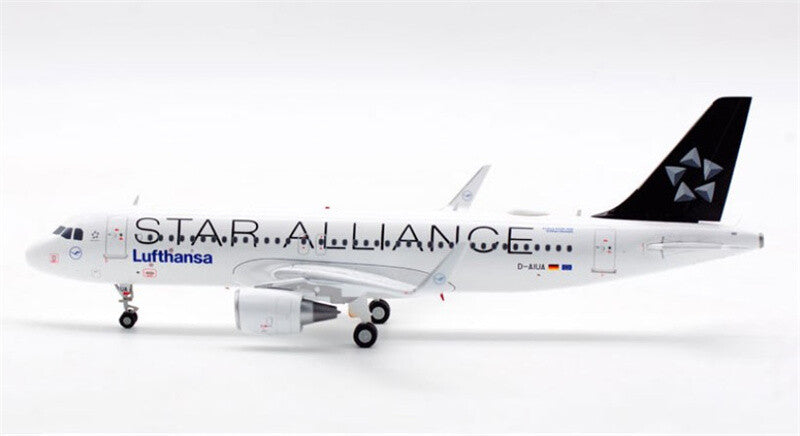 JC Wings Lufthansa Star Alliance Airbus A320 D-AIUA 1:200 plane Pre-builded