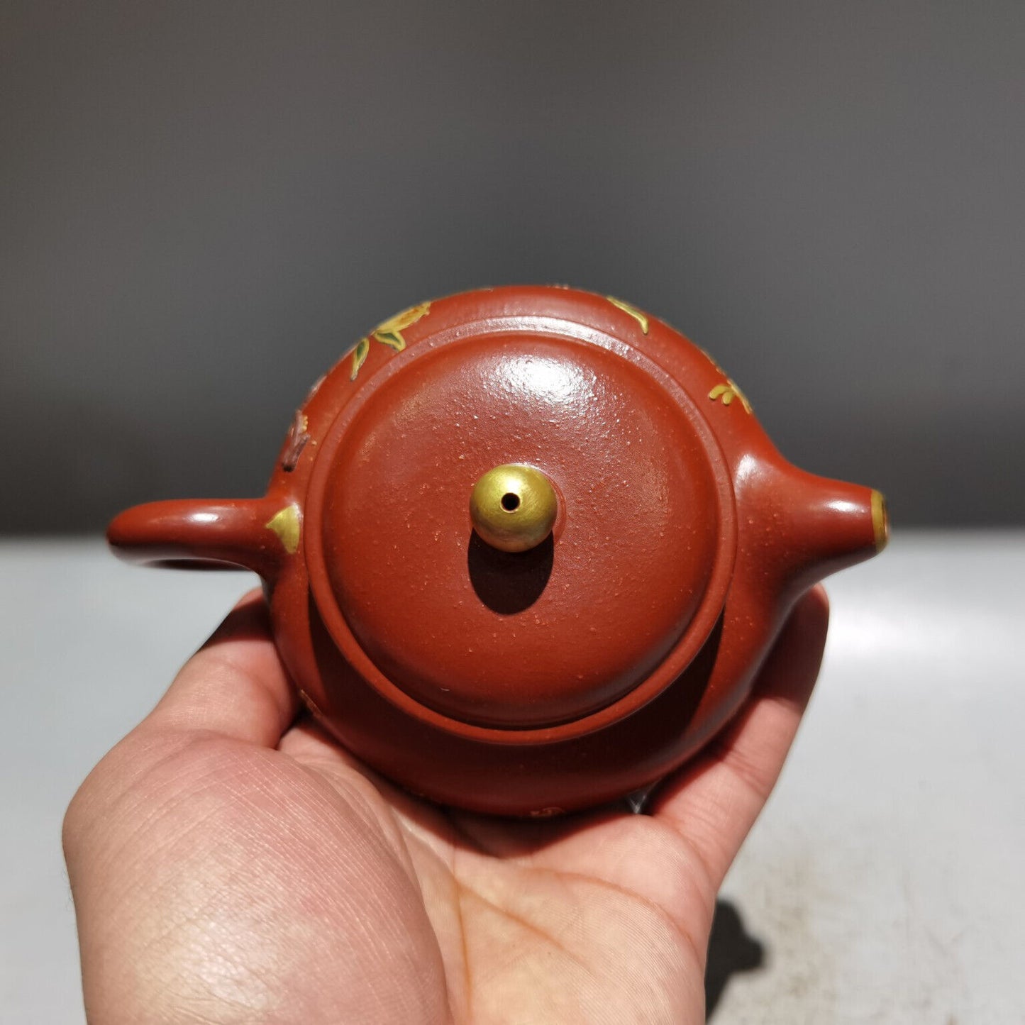 Chinese Yixing Zisha Clay Handmade Exquisite Teapot (描金仿古壶 底款:顾景舟)
