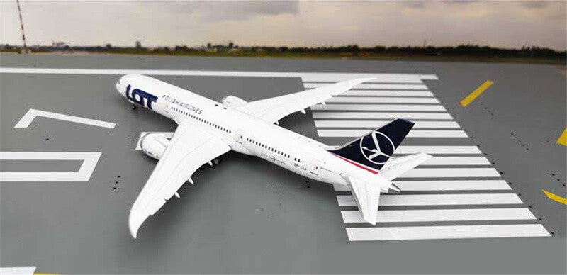 JC Wings Polish Airlines LOT For Boeing B787-9 SP-LSA Flaps Down 1/400 Model
