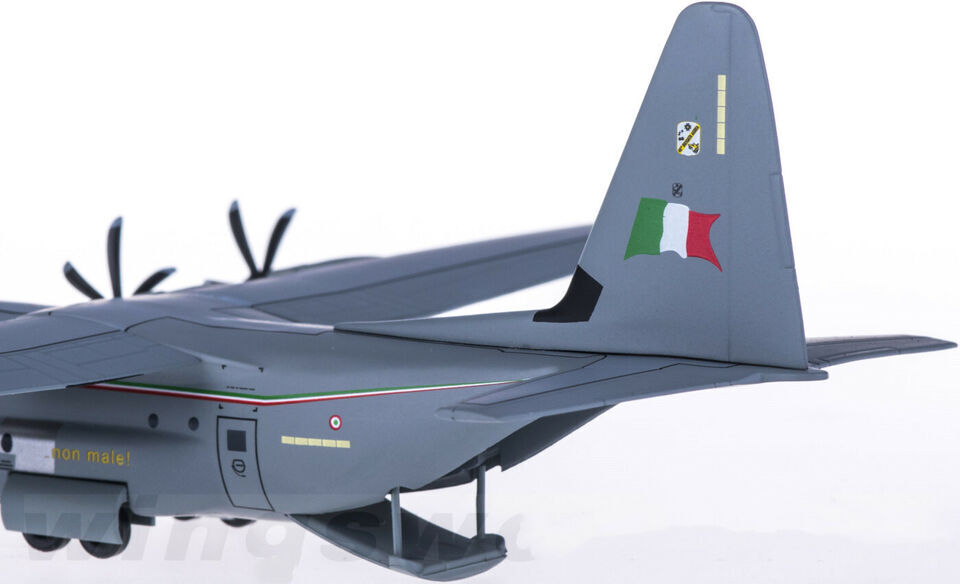 1:200 Hogan F.F.AA Lockheed C-130J Airfreighter Diecast Military Aircraft Model