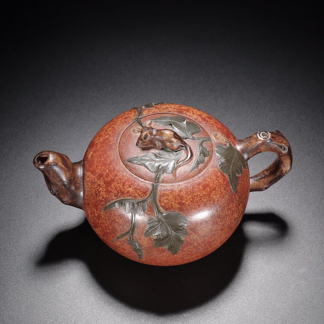 Chinese Yixing Zisha Clay Handmade Exquisite Teapot (小老鼠 底款:蒋蓉)