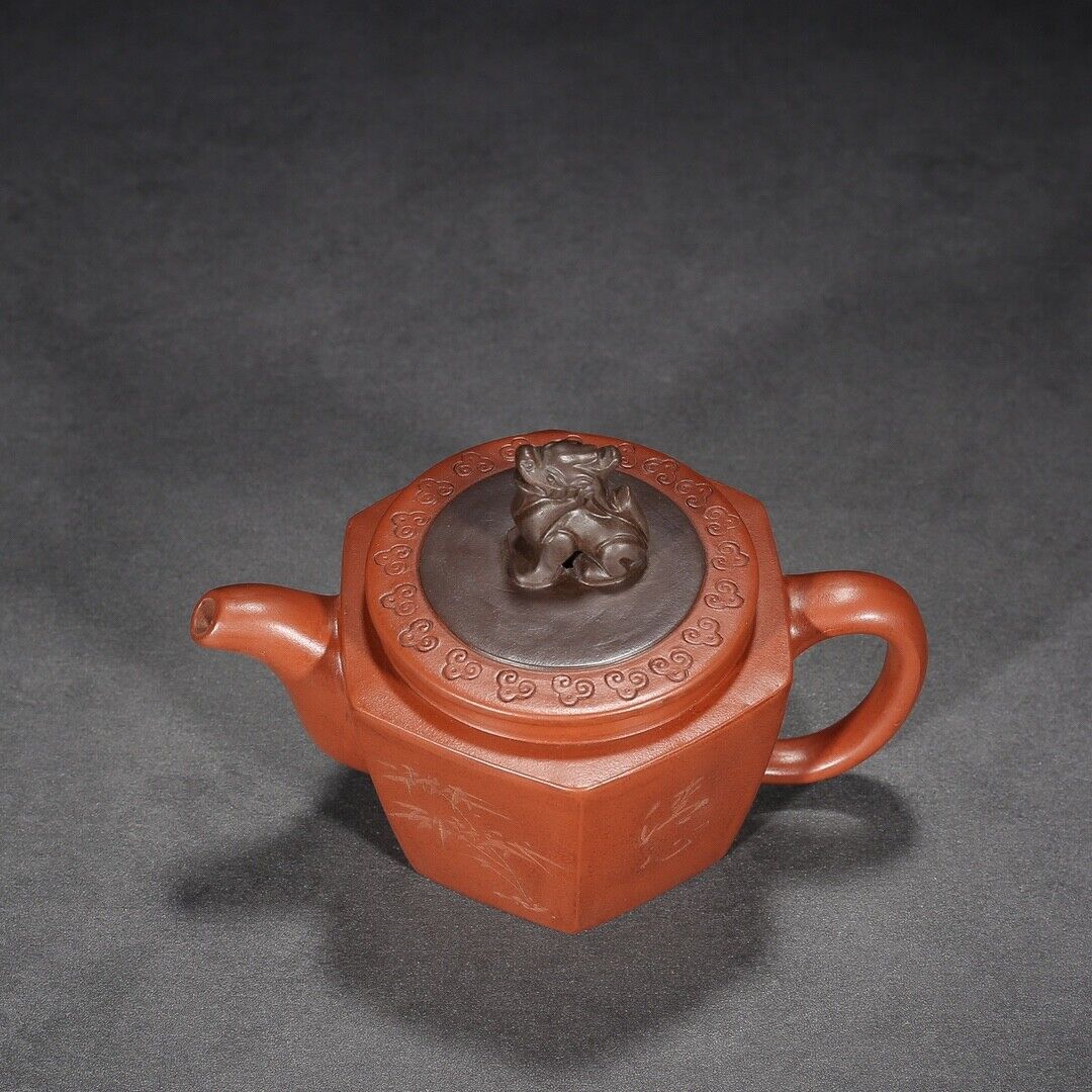 Chinese Yixing Zisha Clay Handmade Exquisite Teapot (六方狮尊 底款:顾景舟)