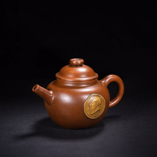 Chinese Yixing Zisha Clay Handmade Exquisite Teapot (巨轮 底款:周桂珍)