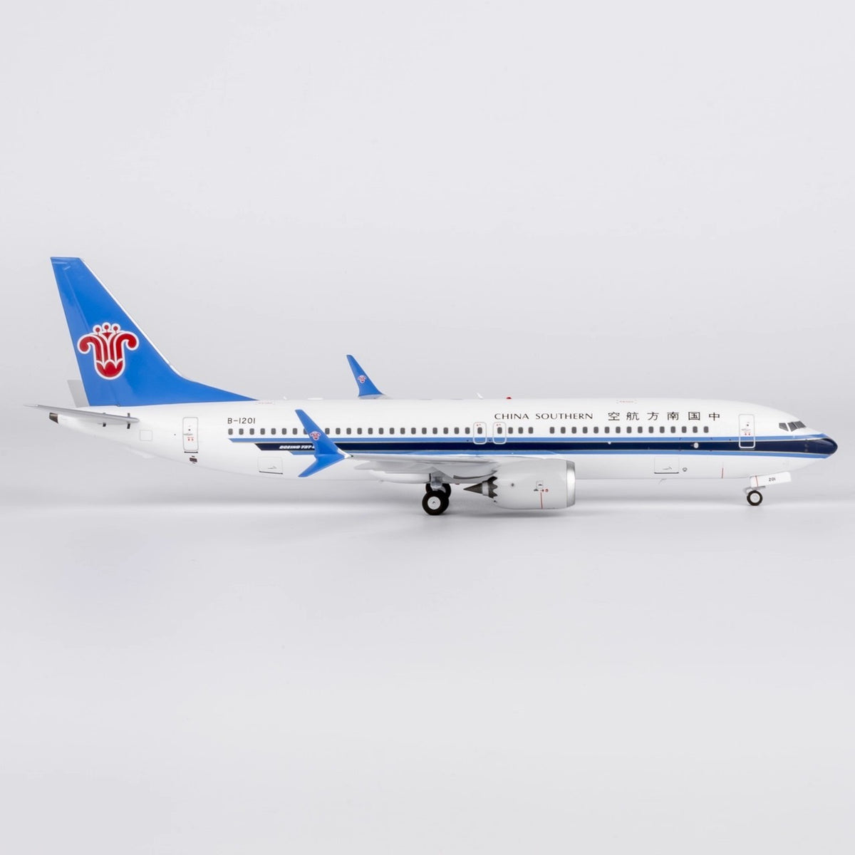 1:200 NGmodels China Southern Boeing 737 MAX 8 Passenger Diecast Airplane Model