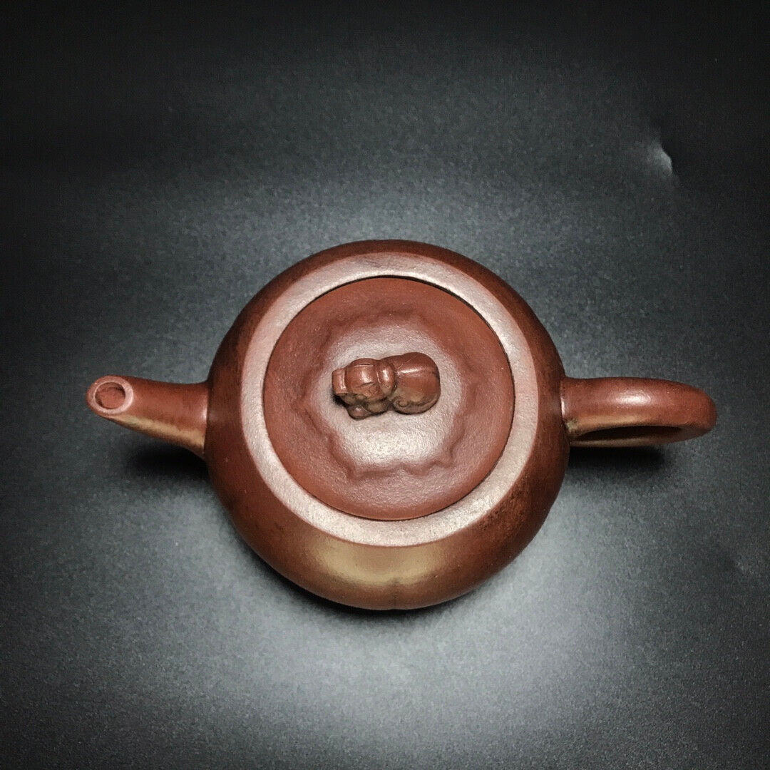 Chinese Yixing Zisha Clay Handmade Exquisite Teapot (狮圆 底款:顾景舟)