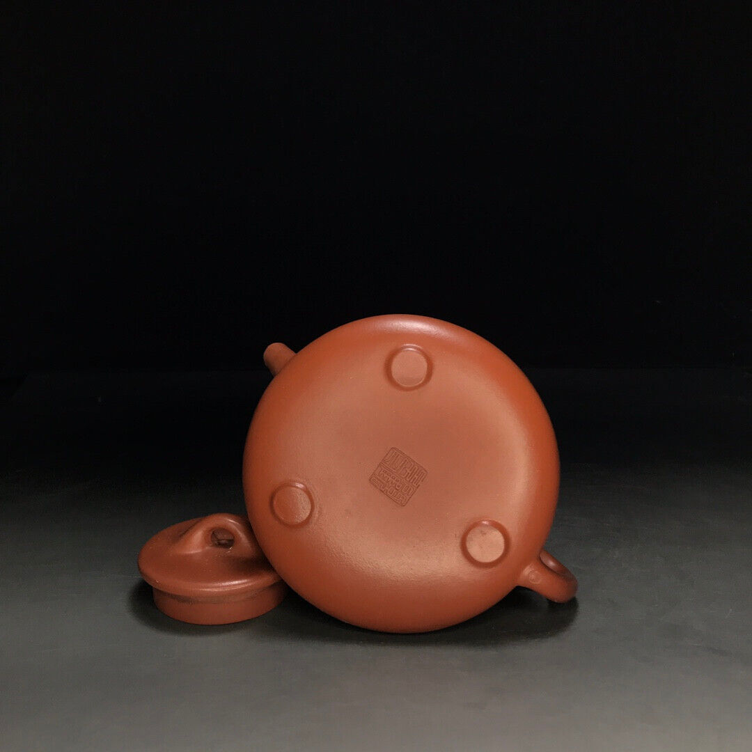 Chinese Yixing Zisha Clay Handmade Exquisite Teapot (石瓢 底款:顾景舟)