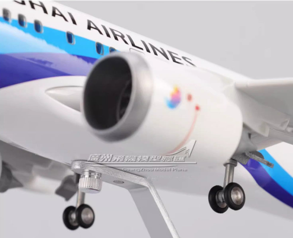 47CM 1:85 DONGHAI AIRLINES BOEING 737 MAX Airplane Landing gear Resin Model
