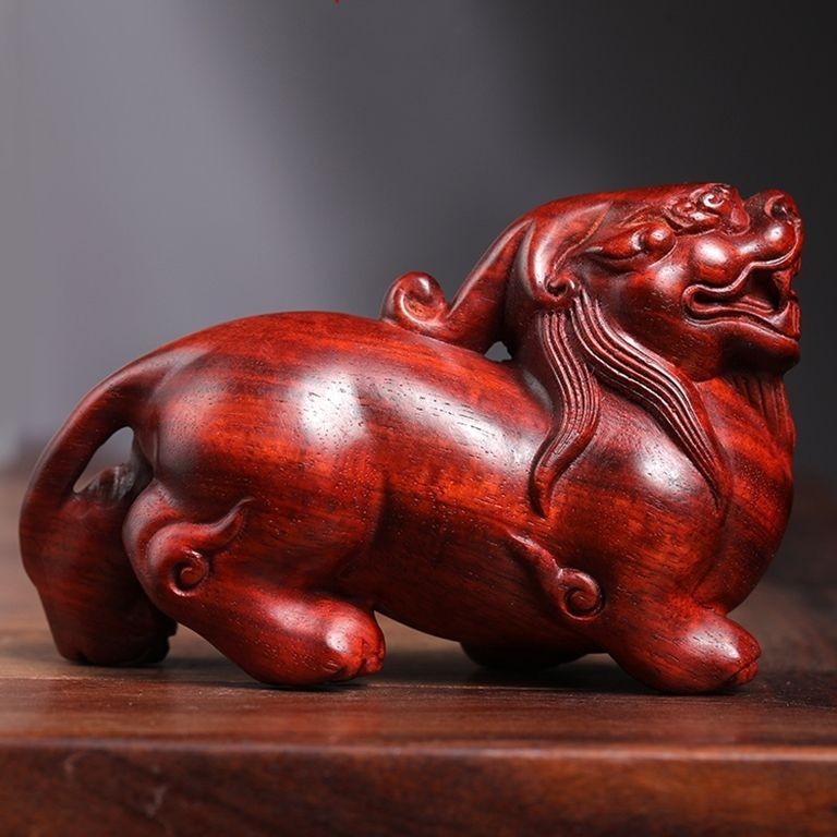 Indian Red Sandalwood Pixiu Hand Piece Wood Carving Craft