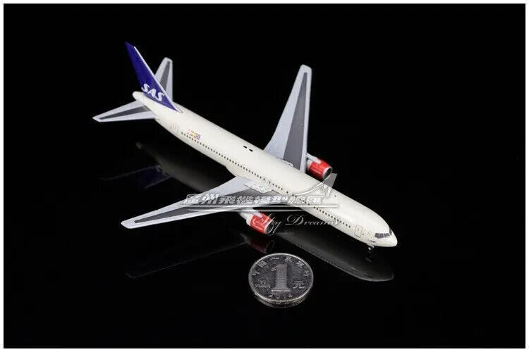 1:400 JC Wings SAS BOEING 767-300ER Passenger Airplane Diecast Aircraft Model