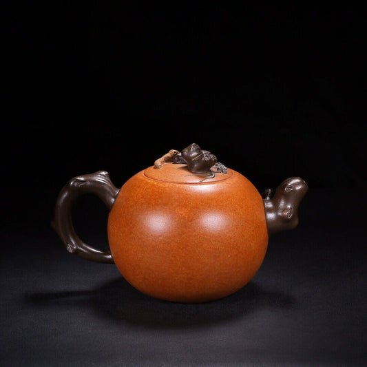 Chinese Yixing Zisha Clay Handmade Exquisite Teapot(松鼠葡萄 底款:蒋蓉)