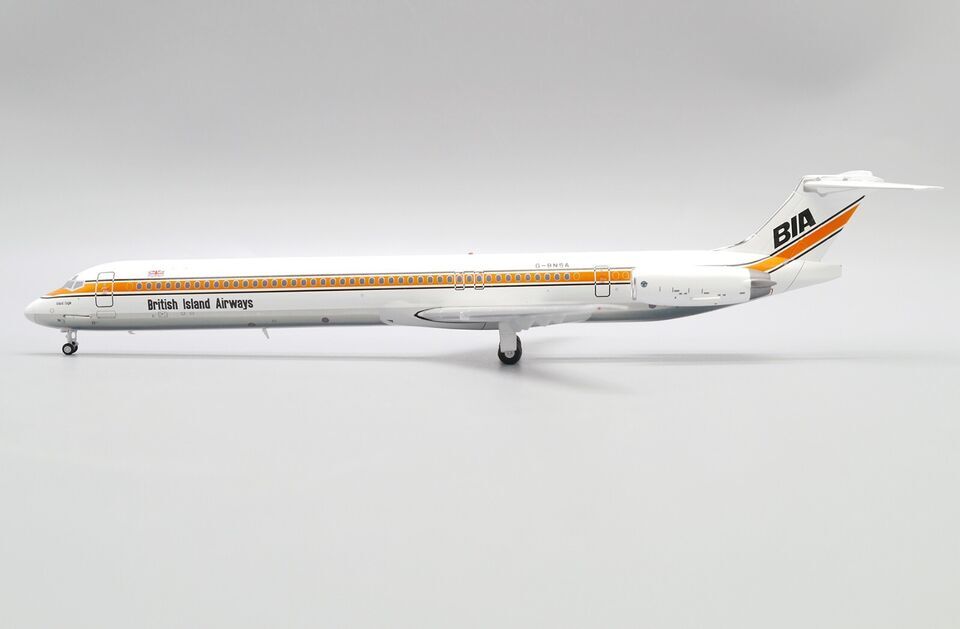 1:200 JC Wings British Island Airway McDonnell Douglas MD-83 Plane Diecast Model