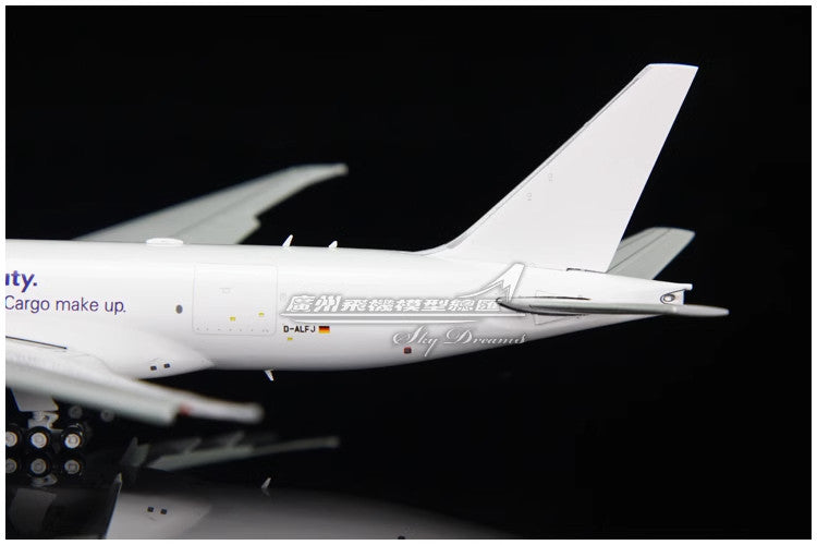 1:400 JC Wings Lufthansa BOEING 777-200LRF Airplane Flap Down Diecast Model