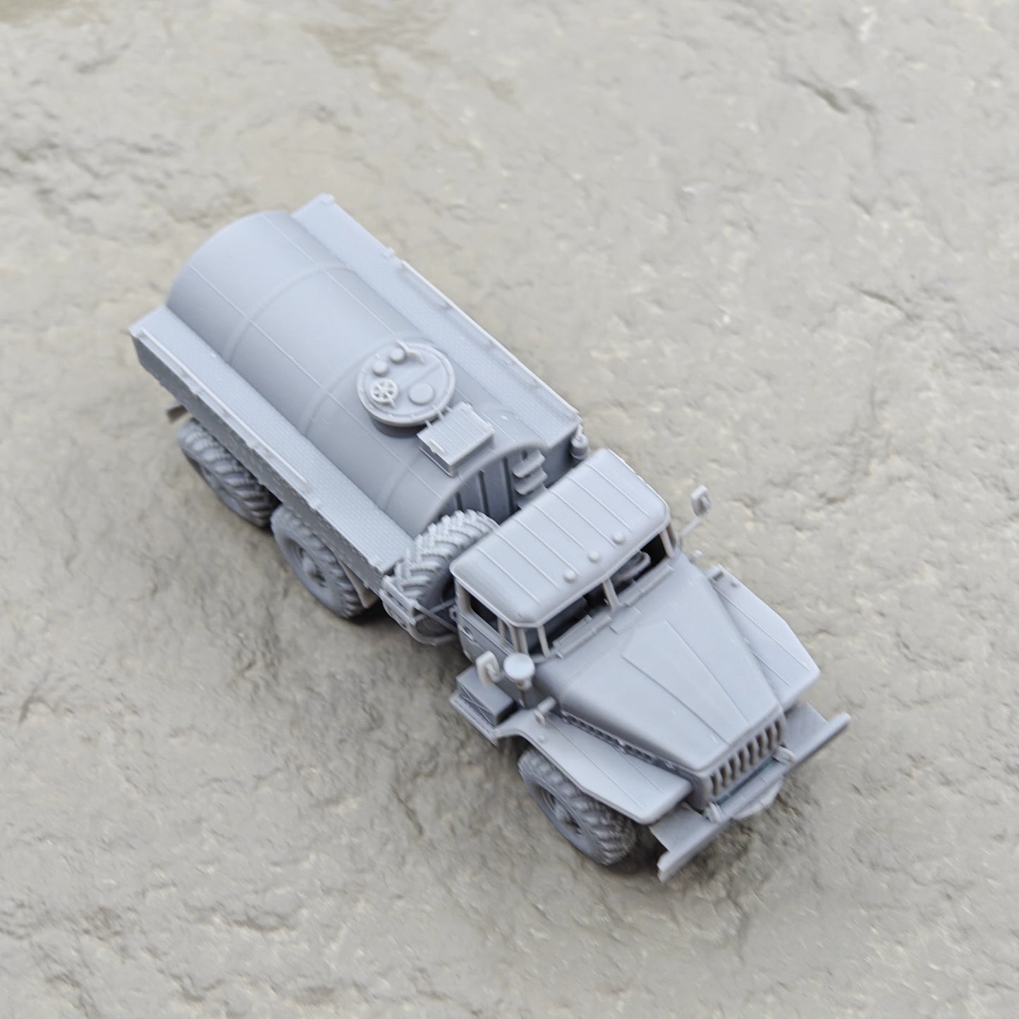1/72/87/144 Russian Ural ATZ-5 Fuel Tank Truck Unpainted Model Kit 3D Printed
