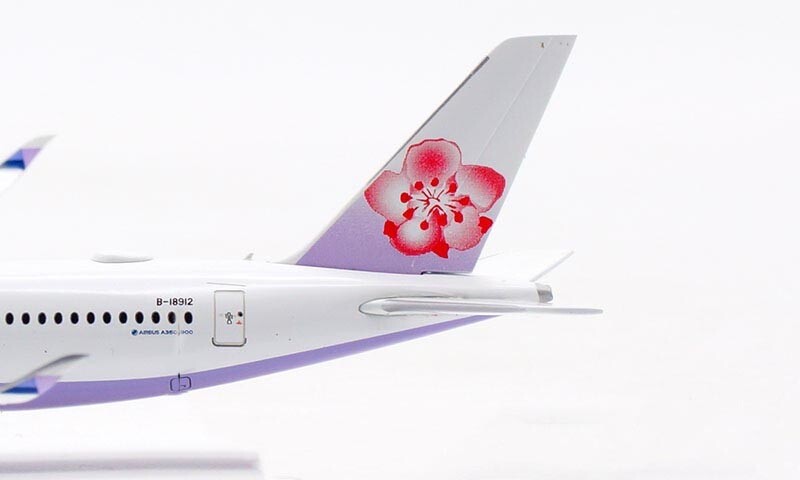 JC Wings CHINA AIRLINES FOR AIRBUS A350-900 B-18912 flaps down 1/400 Plane Model