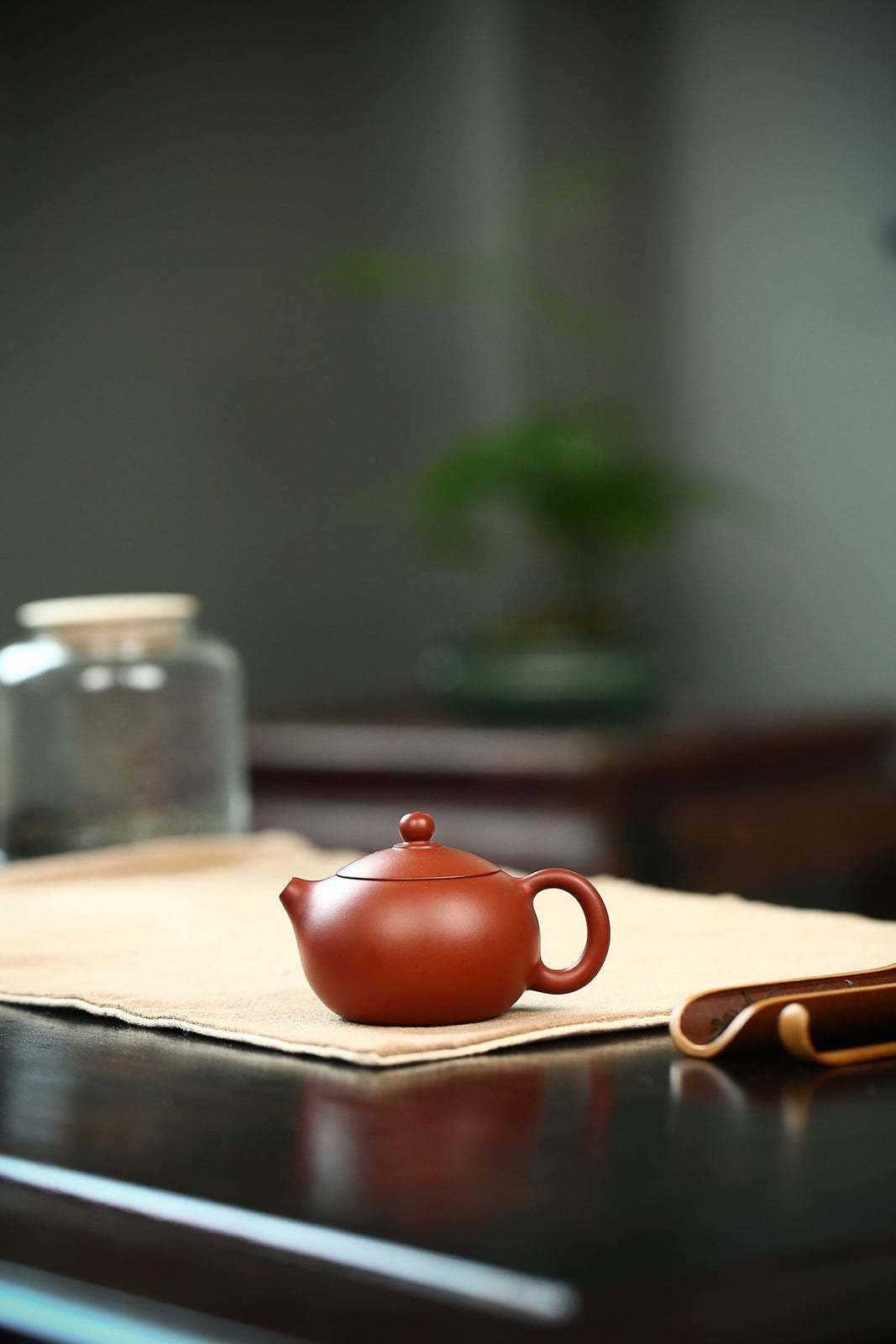 Chinese Yixing Zisha Pottery Clovershrub Clay 130ML Xihsi 7 Hole Teapot 小品光西施