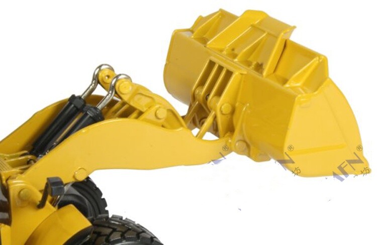 1:50 Norscot 982M Wheeled Loader bulldozer Construction Machine Diecast Model