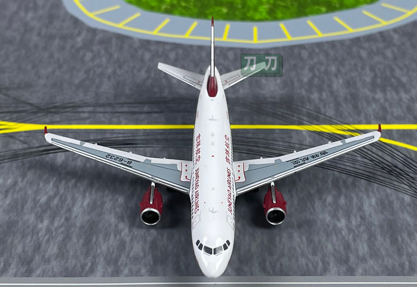 1:400 PandaModel JUNEYAO) AIRLINES A319 B-6232 Passenger Airplane Diecast Model