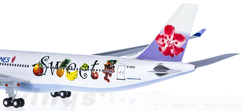 1:200 32CM Hogan CHINA AIRLINE AIRBUS A330-300 Passenger Plane ABS Plastic Model