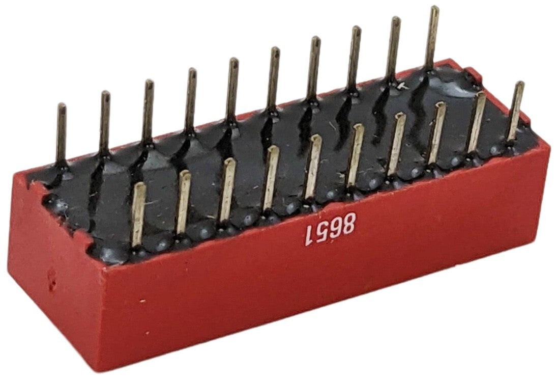 Rocker Style DIP Switch w/ 10 Switches, 20-Pin, SPST, Red (27.4mmx9.6mmx7.9mm)