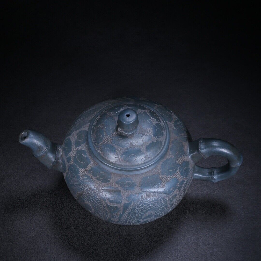 Chinese Yixing Zisha Clay Handmade Exquisite Teapot (龙凤呈祥 底款:周桂珍)