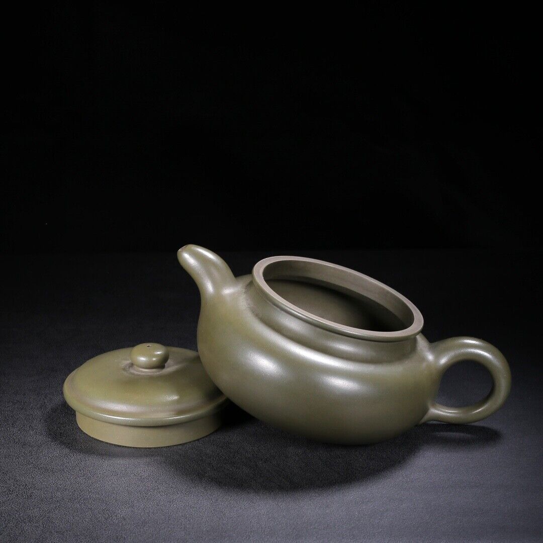 Chinese Yixing Zisha Clay Handmade Exquisite Teapot (仿古 底款:徐汉棠)