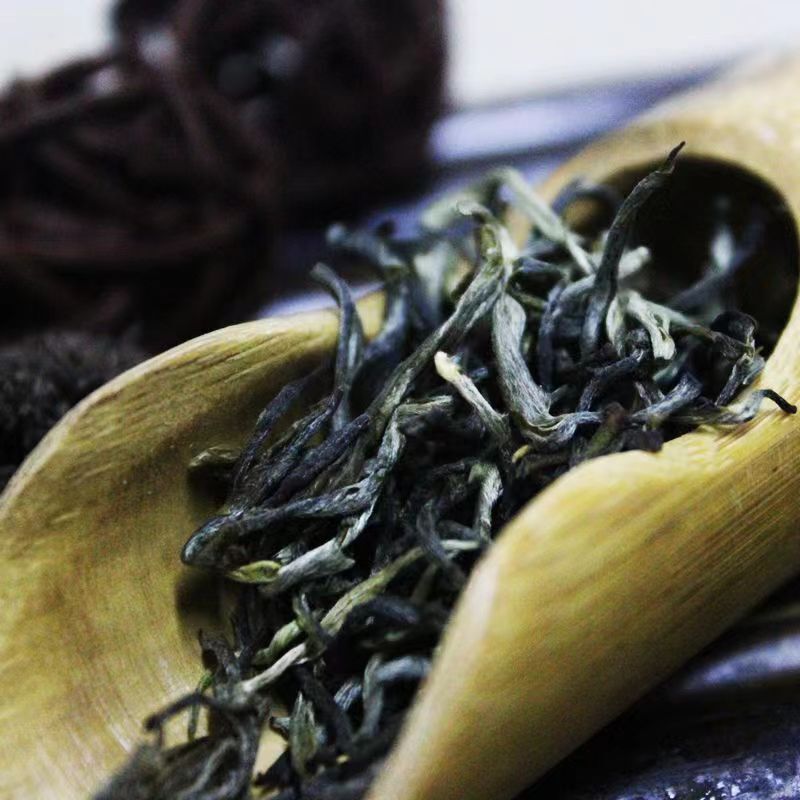 Yunnan Lincang Fengqing Xia Shan Green Tea Grade One 160g Box