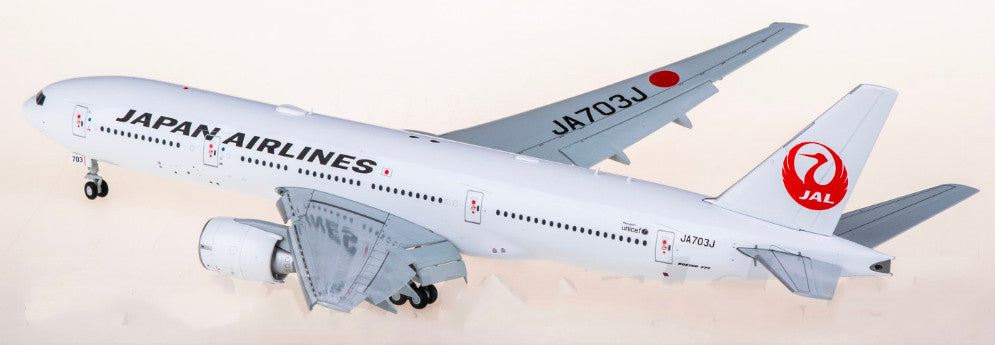 1:200 JC Wings Japan Airlines Flap Down Boeing 777-200ER Diecast Airplane Model