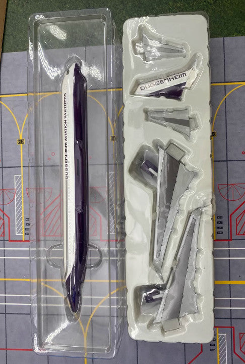 1:200 28CM Hogan GUGGENHEIM AVIATION PARTNERS B767-300 Plane ABS Plastic Model