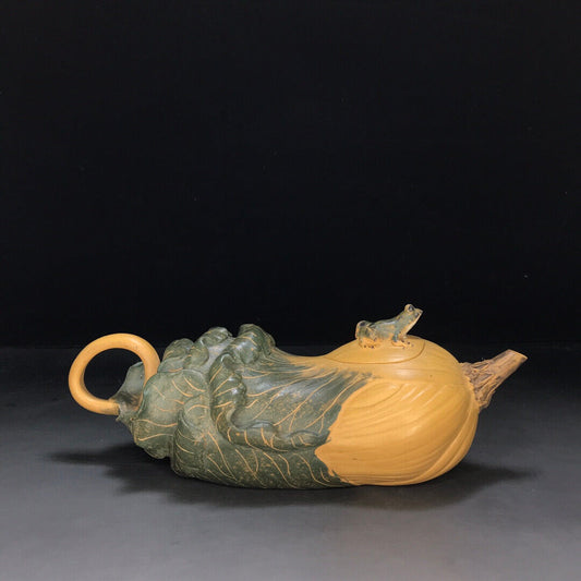 Chinese Yixing Zisha Clay Handmade Exquisite Teapot (百财 底款:蒋蓉)