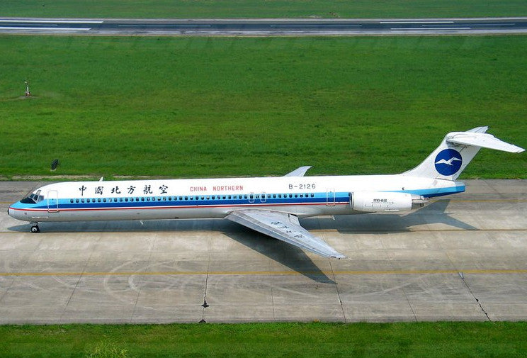 1:400 Phoenix China Northern Airlines MD-82 B-2126 Airplane Diecast Model