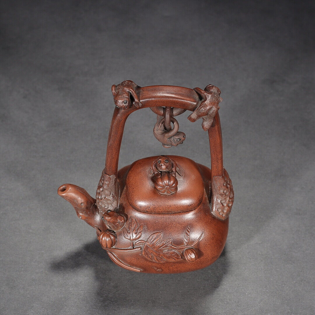 Chinese Yixing Zisha Clay Handmade Exquisite Teapot (五代封侯 底款:陈鸣远)