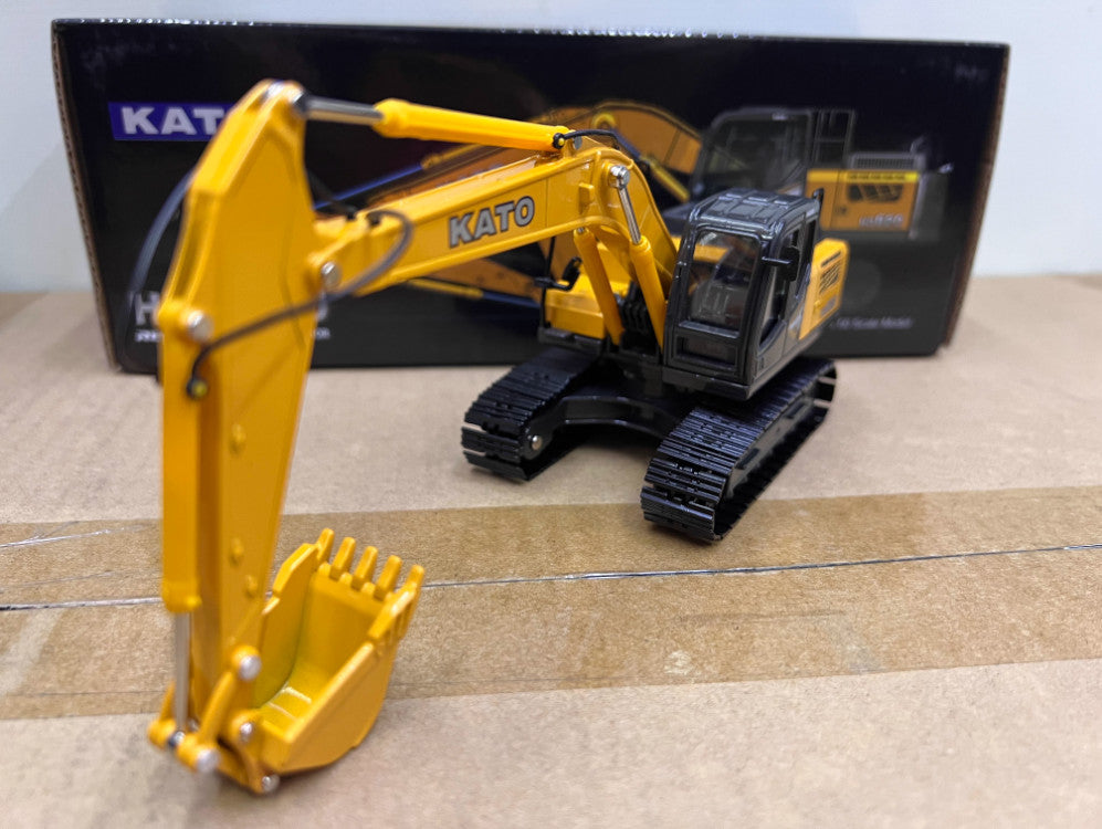 1:50 KATO HD820-7 Excavator Construction Machine Equipment Diecast Model
