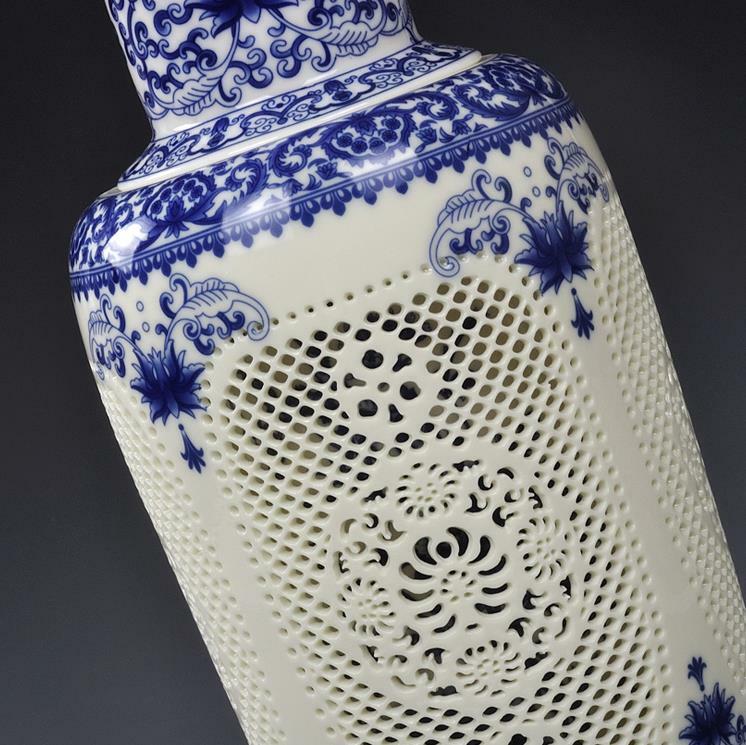 ChinaPorcelainBlue-and-white Hollow Ceramics Double-deck Flower Wooden Club Vase