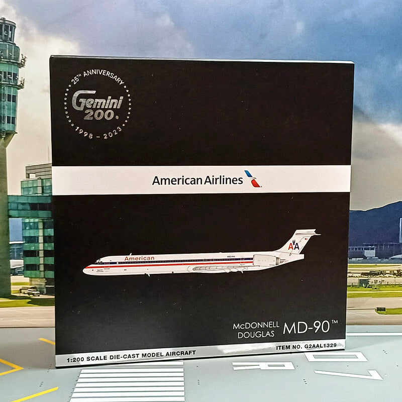 1:200 Geminijets American Airlines MD-90 N904RA Passenger Airplane Diecast Model