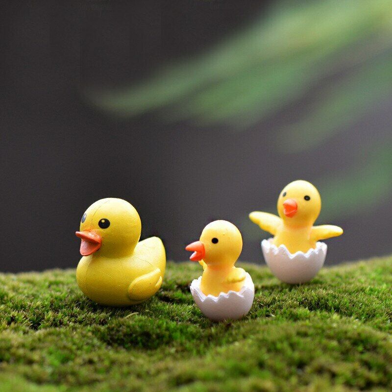 Mini Figurines Garden Duck Ornament 1 Adult Duck and1 Hatching Duck Resin Decor