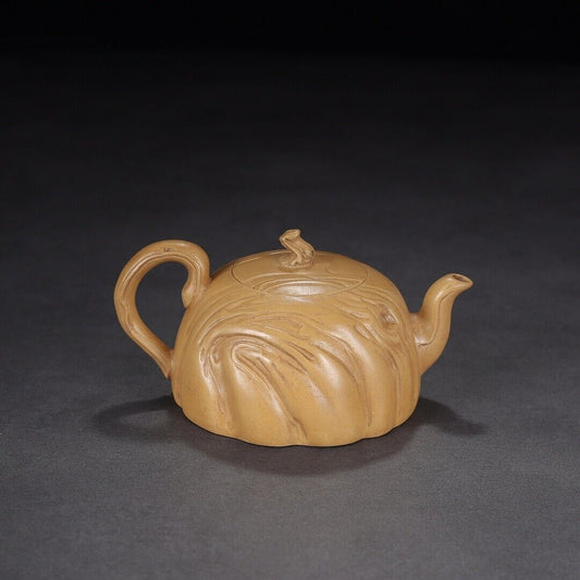Chinese Yixing Zisha Clay Handmade Exquisite Teapot(供春 底款:汪寅仙)